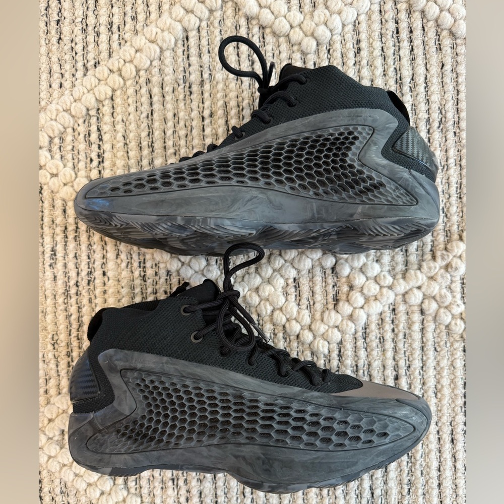 Men’s Anthony Edwards 1 Mid Basketball shoes